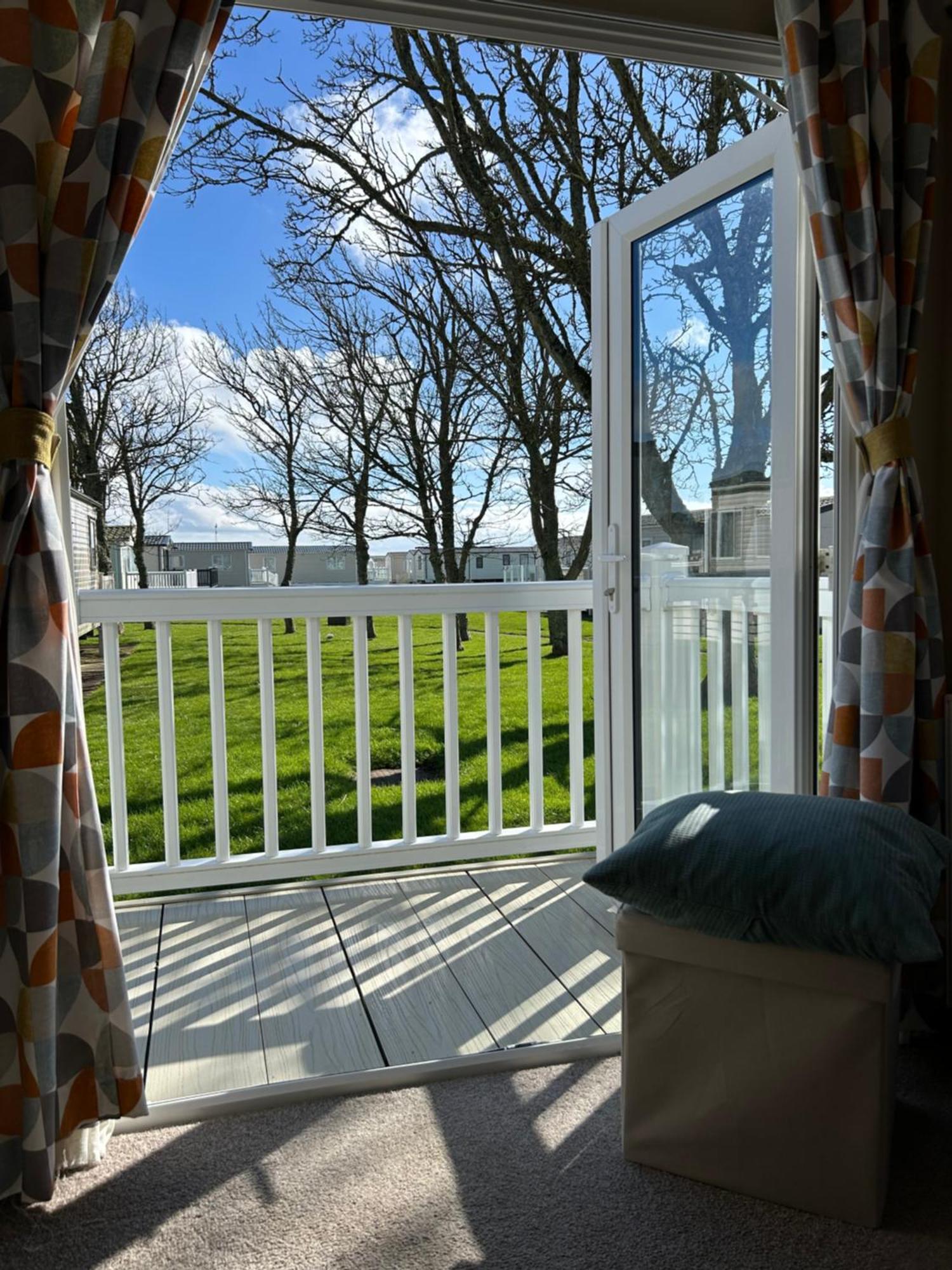Hotel Bertie-By-The-Sea At Hoburne Naish Highcliffe Exterior foto